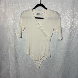 Gilli Women’s 3/4 Sleeve V Neck Body Suit